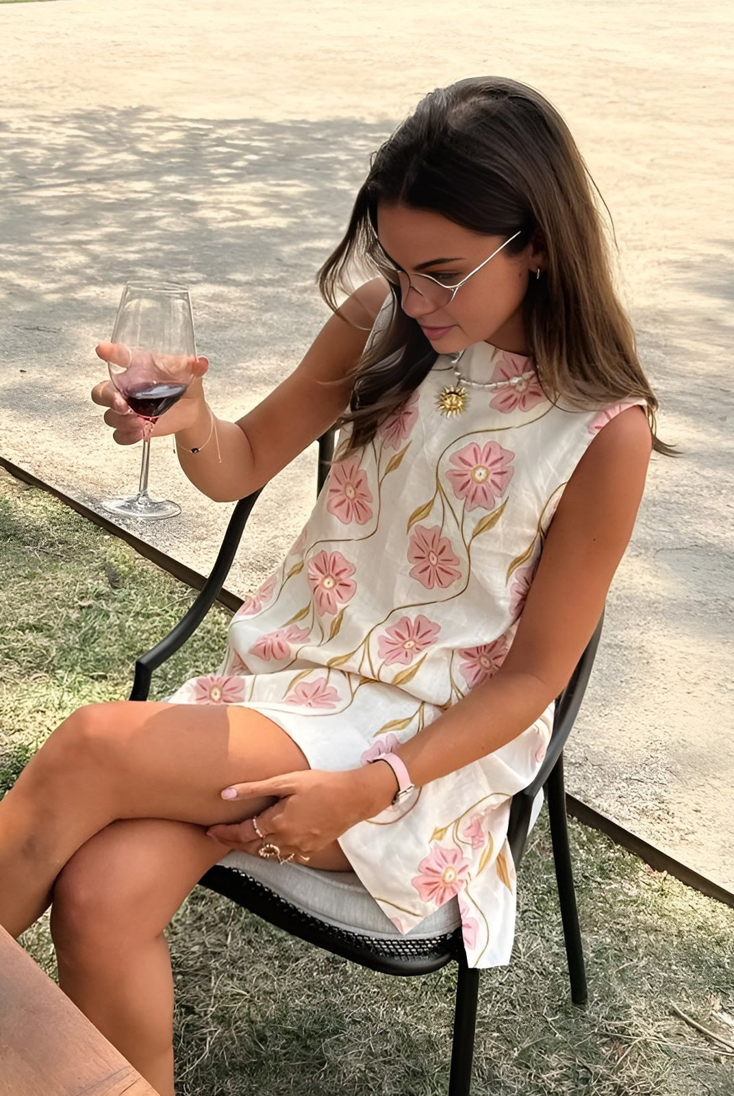 Abril | Vestido Corto Floral Bordado Sin Mangas Mujer Cuello Alto