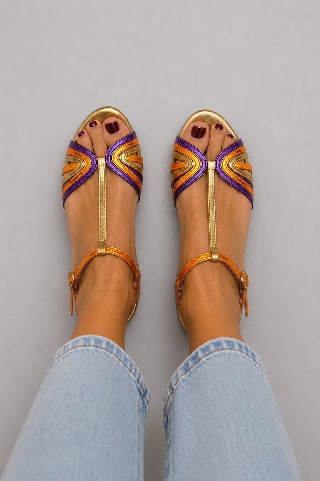 Amparo | Sandalias Doradas Mujer Tiras Multicolor Hebilla