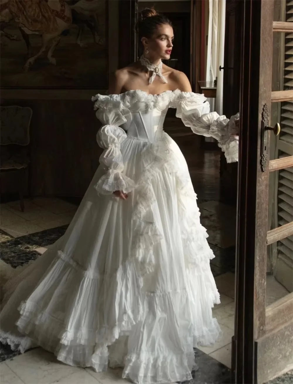 Ariadna | Vestido de Novia Princesa con Volantes Mujer Manga Larga Hombros Descubiertos