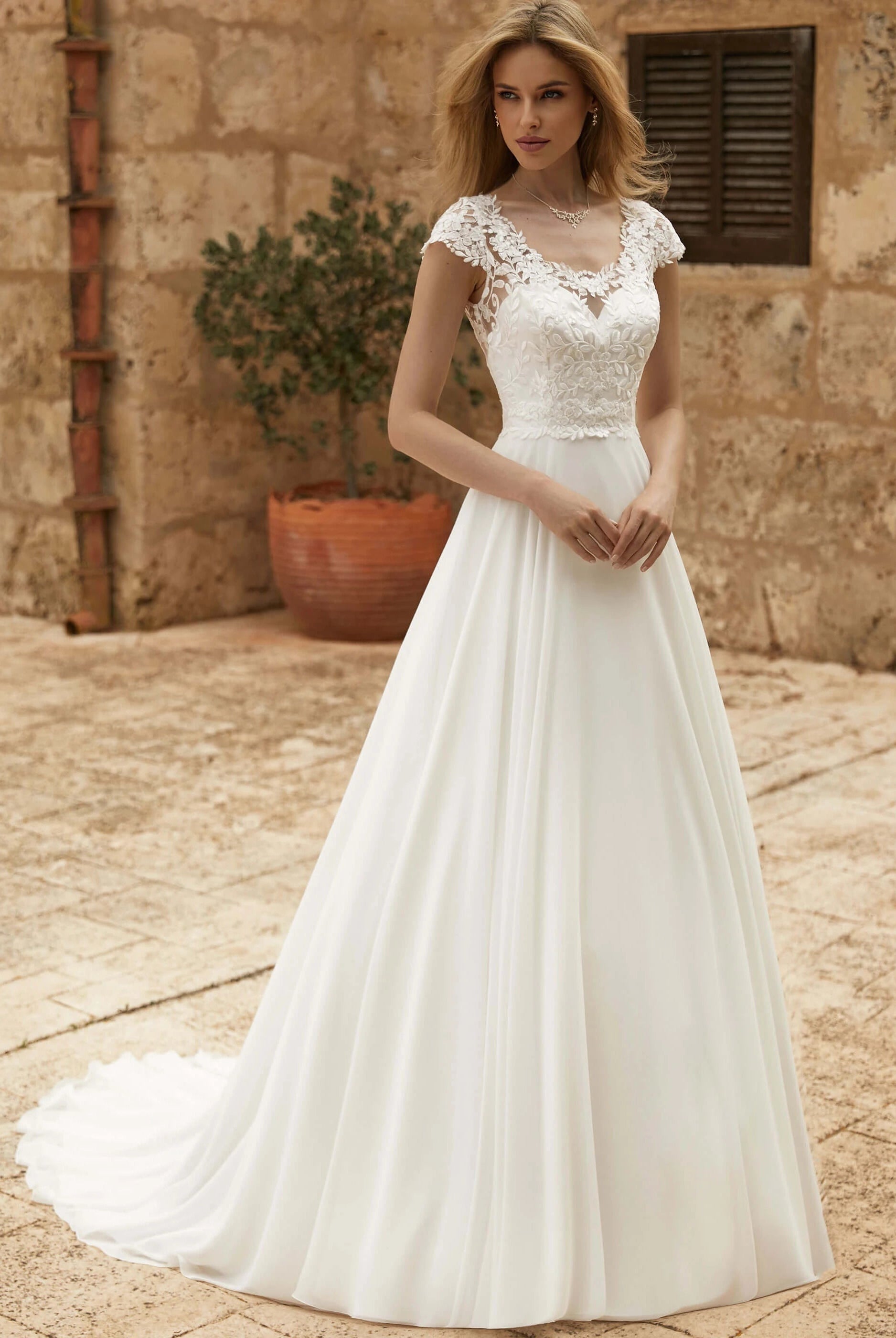Carmela | Vestido de Novia Sencillo Encaje Mujer Corte A Cola