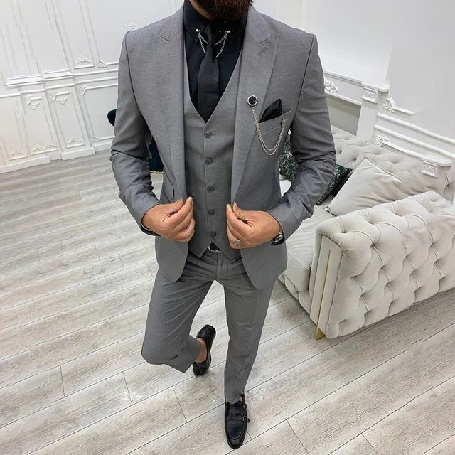 Óscar | Traje de Tres Piezas con Chaleco Hombre Moderno