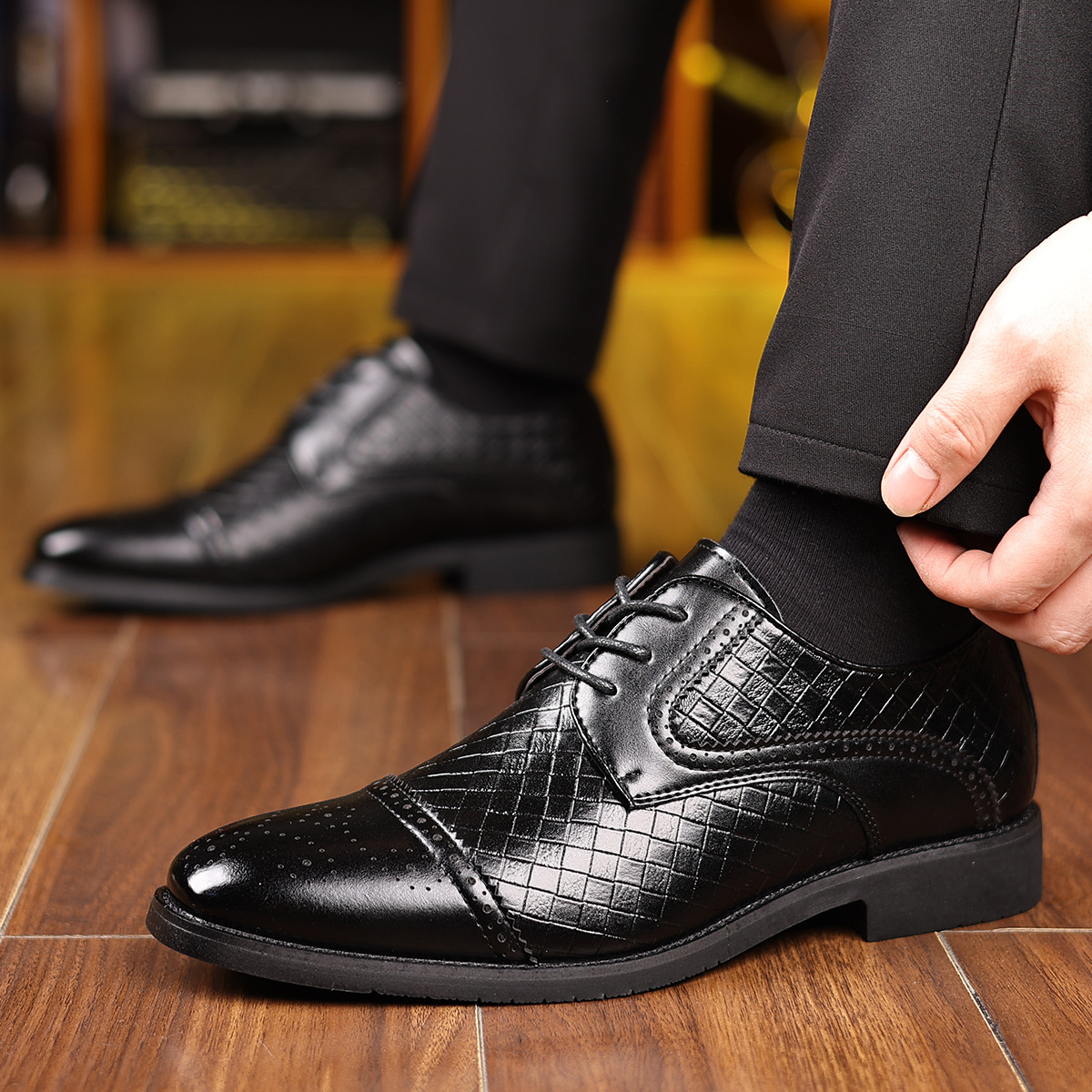 Rodrigo | Zapato Oxford Brogue de Cuero Hombre con Cordones