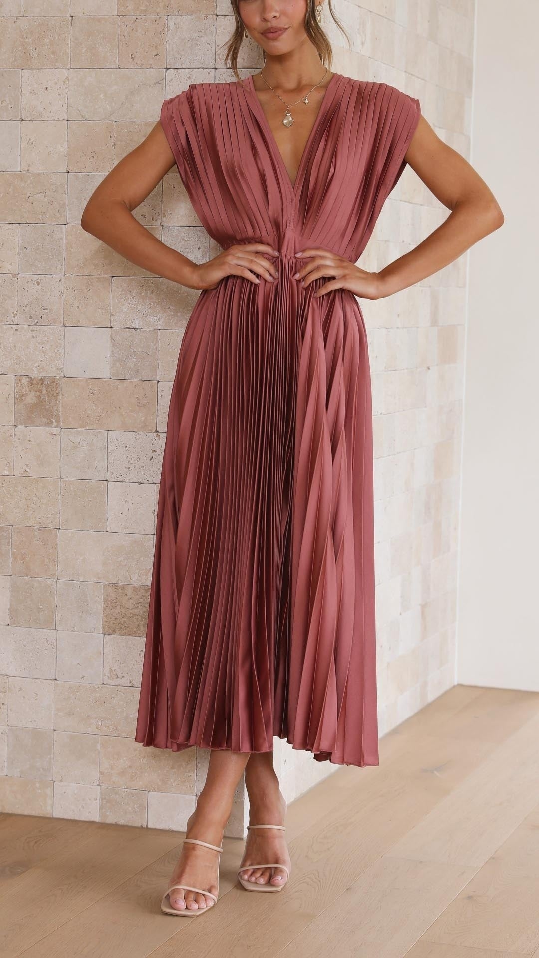 Vestido Midi Plisado Mujer Escote V Cinturón