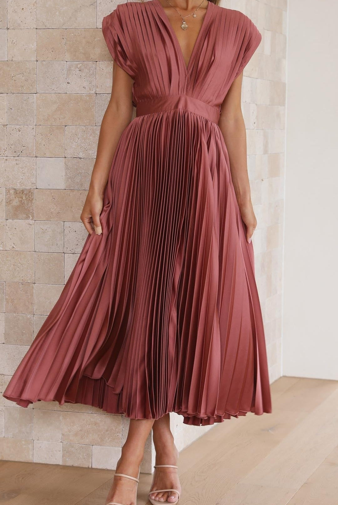 Vestido Midi Plisado Mujer Escote V Cinturón