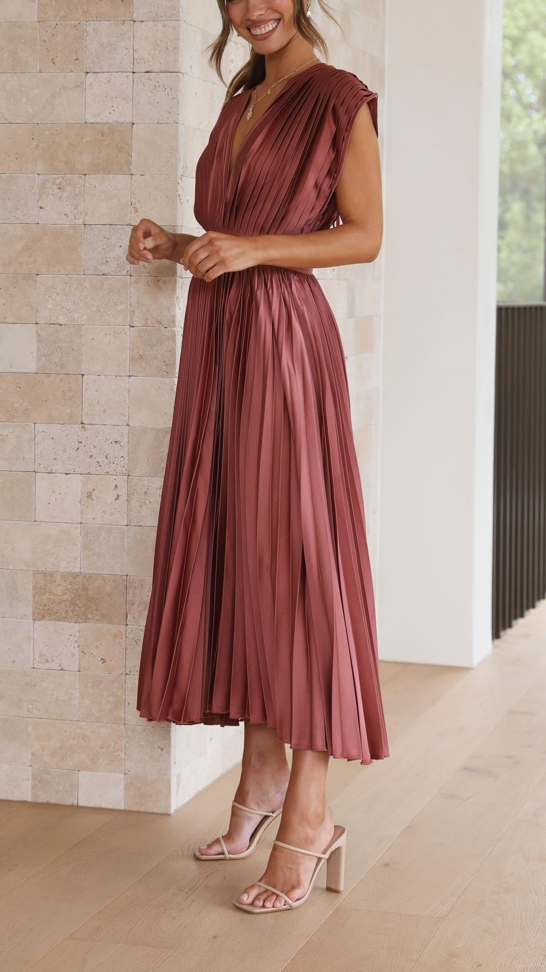 Vestido Midi Plisado Mujer Escote V Cinturón