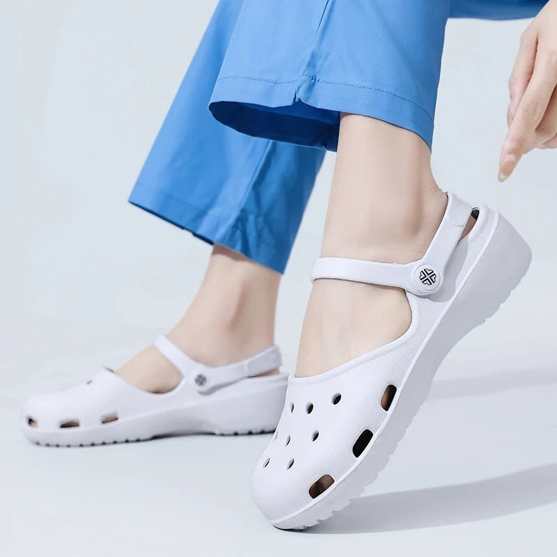 Zuecos Sanitarios con Correa Ajustable Mujer Transpirables