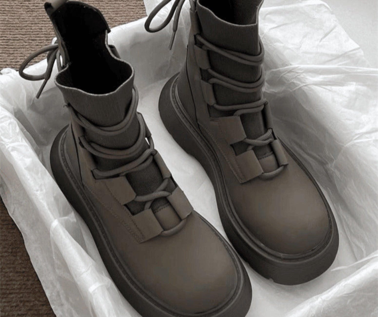 Amaia | Botas Militares Plataforma Mujer con Cordones y Hebillas