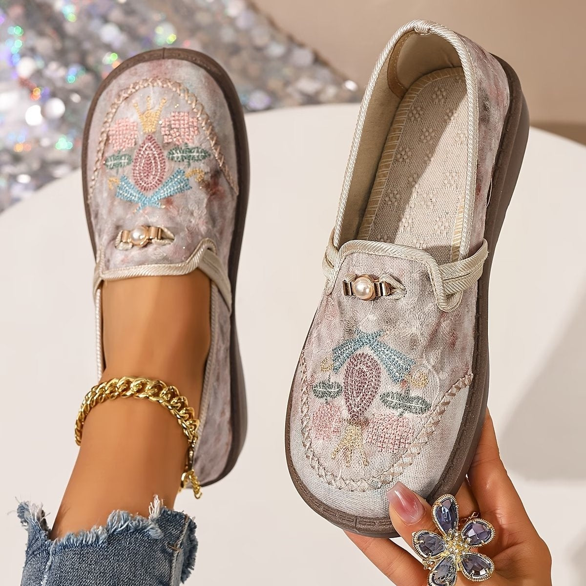 Amparo | Mocasines Bordados Florales Mujer Perlas Sin Cordones