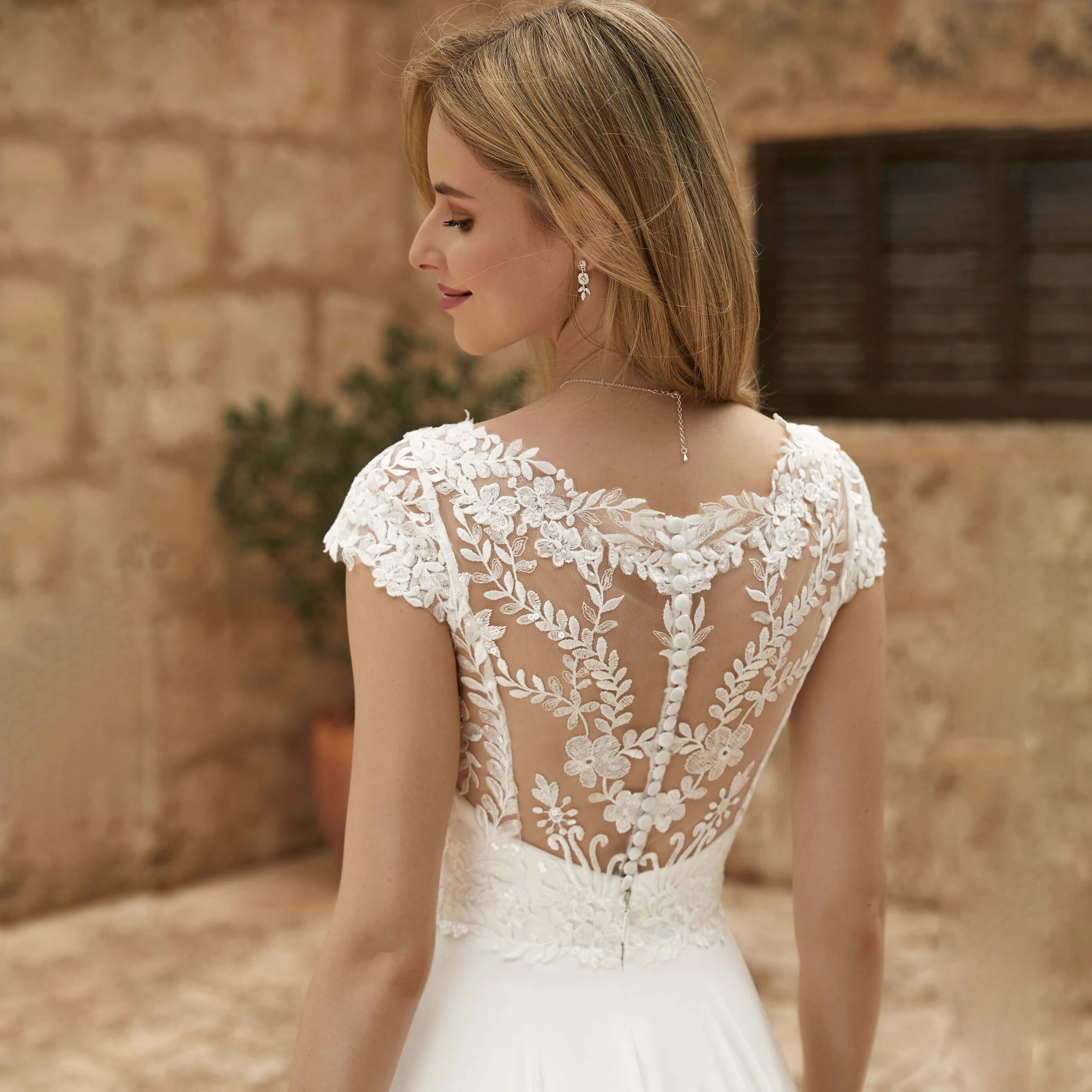 Carmela | Vestido de Novia Sencillo Encaje Mujer Corte A Cola