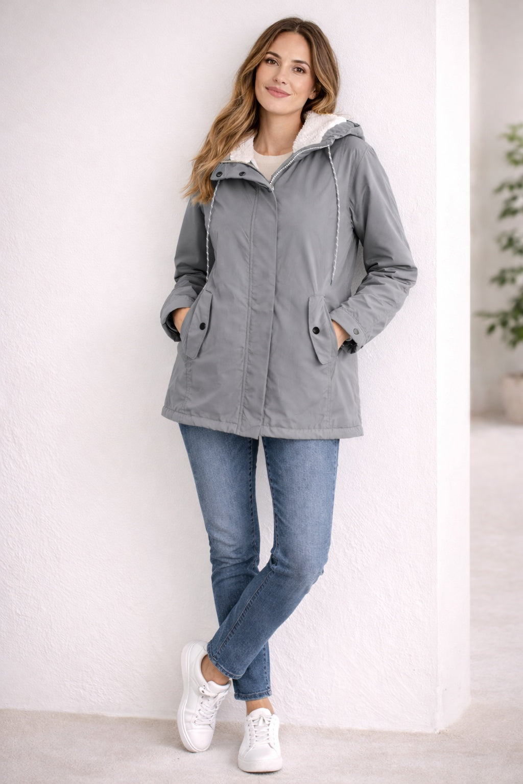 Daniela | Parka Impermeable Mujer con Capucha Forrada