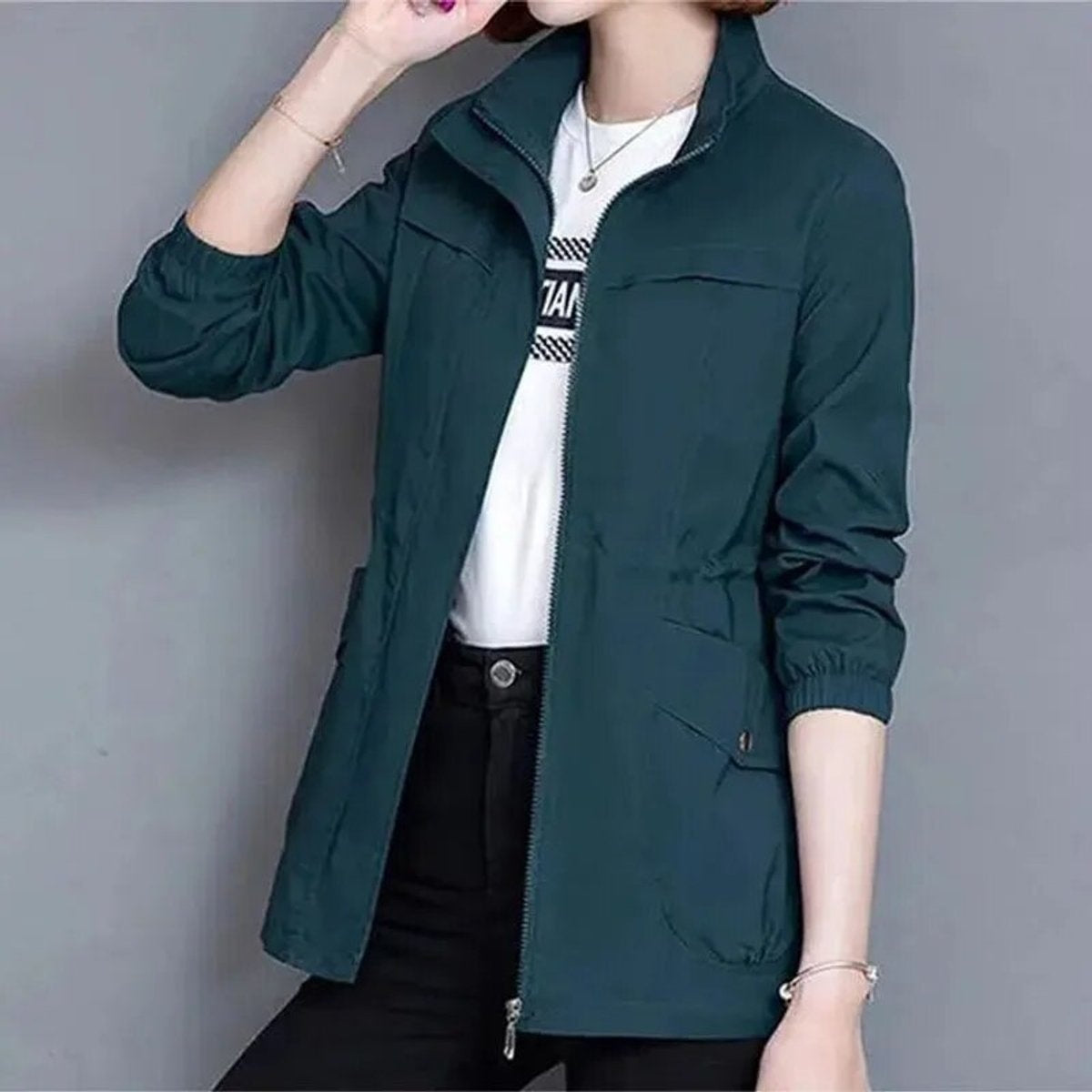 Esther | Chaqueta Militar Ligera Mujer Cremallera Cintura Ajustable