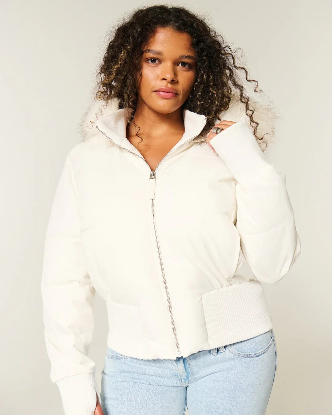 Nuria | Chaqueta de Plumas Mujer con Capucha Piel Sintética