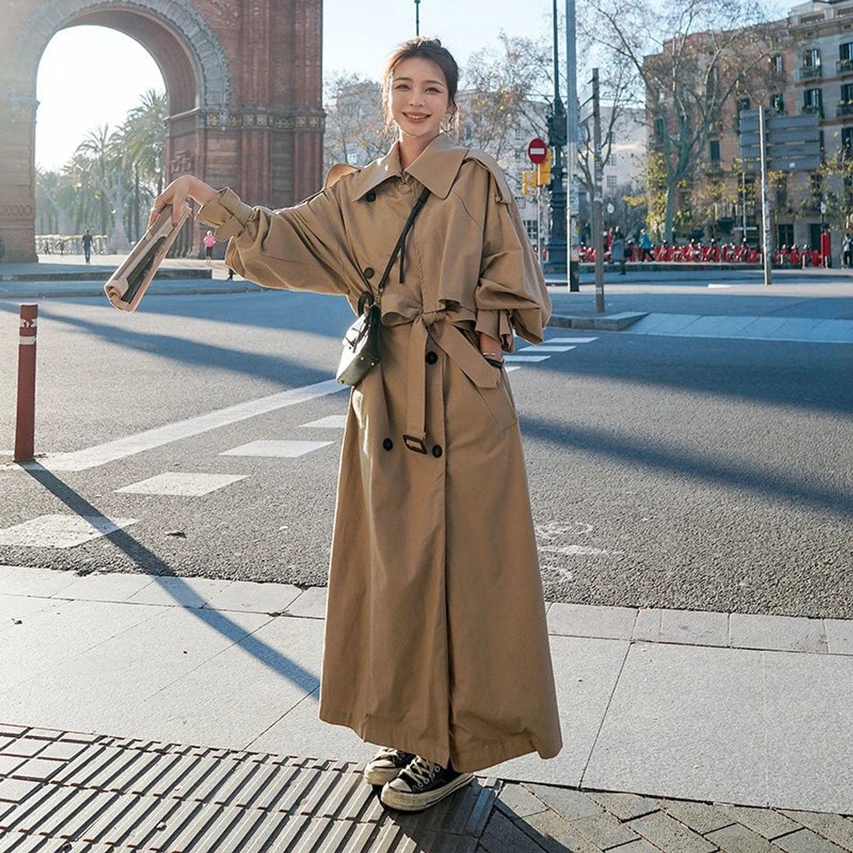 Rocío | Gabardina Larga Oversize Mujer Doble Botonadura con Cinturón