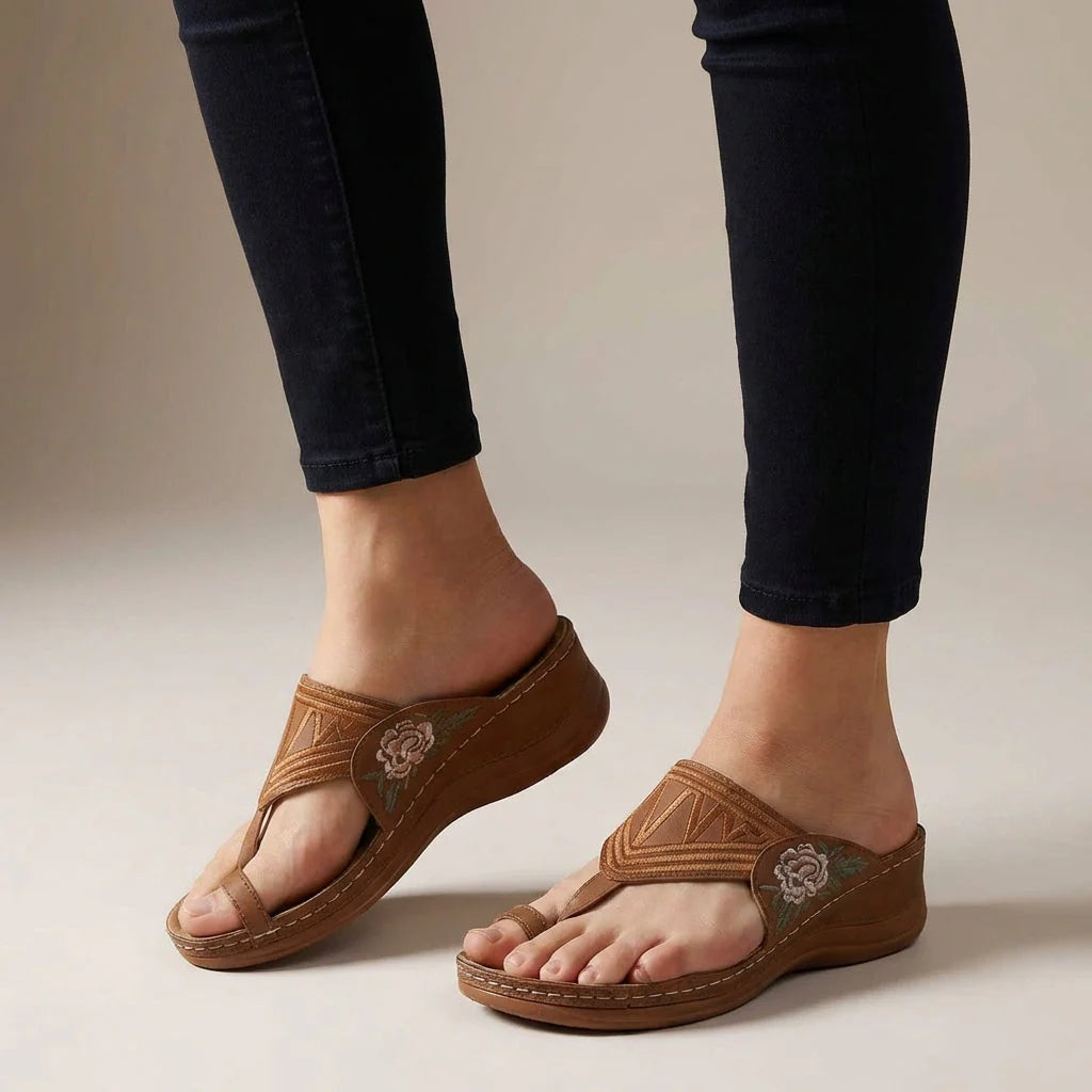 Sandalias de Cuña Bordadas Mujer Tira Entre Dedos