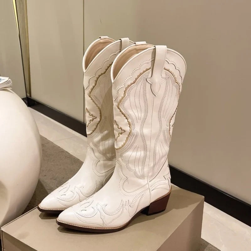 Triana | Cowboy Boots Bordadas Mujer Caña Alta Tacón Cuadrado