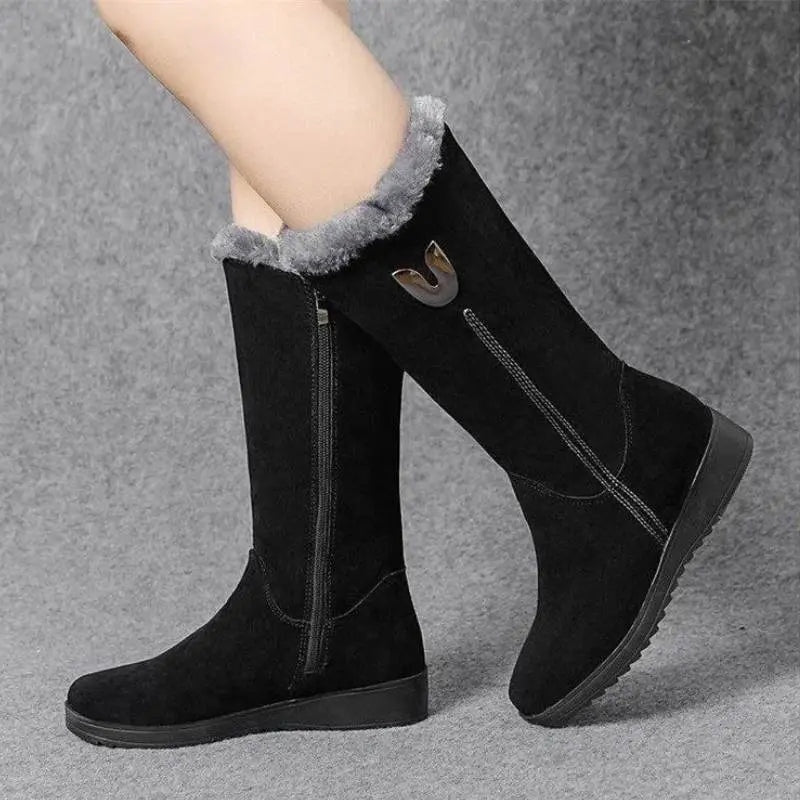 Valeria | Botas Planas de Ante Mujer Forro Interior Caña Media