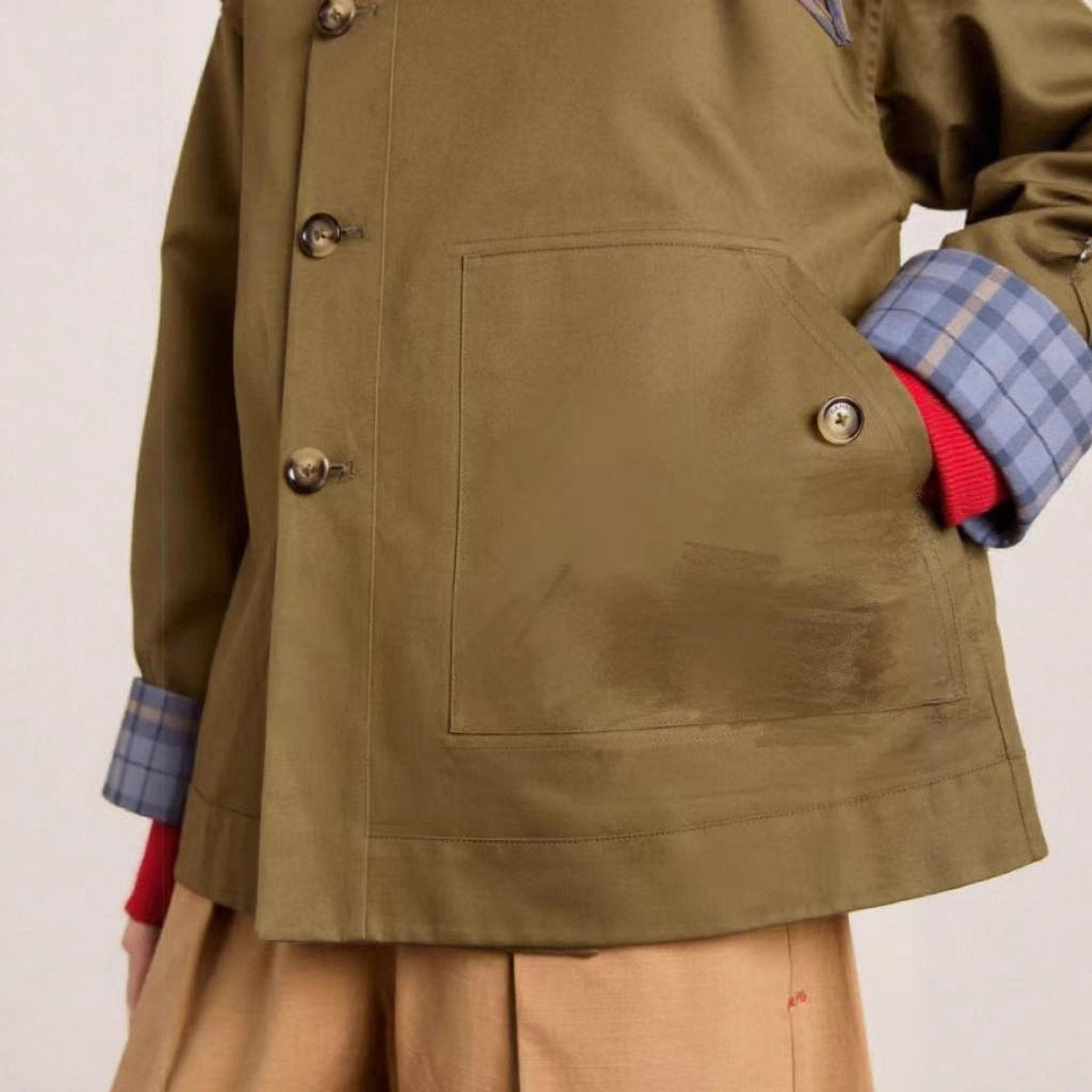 Vera | Gabardina Corta Mujer Oversized Forro Escocés Doble Botonadura