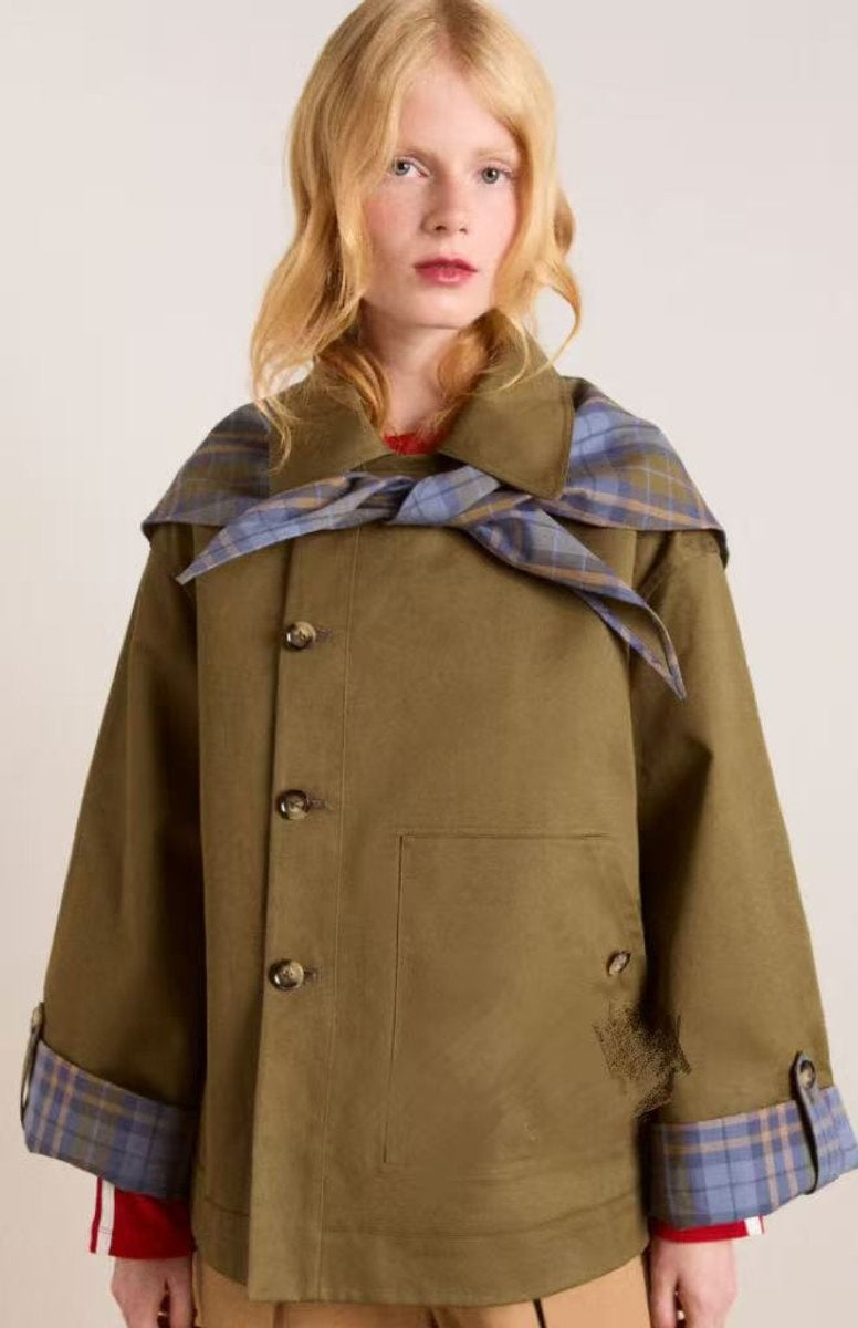 Vera | Gabardina Corta Mujer Oversized Forro Escocés Doble Botonadura