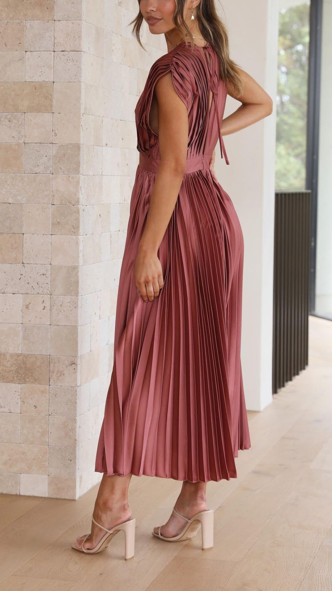 Vestido Midi Plisado Mujer Escote V Cinturón